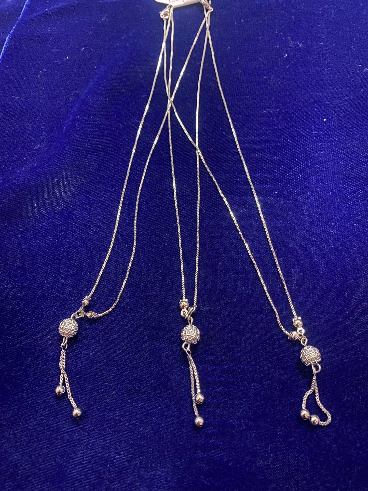 SET OF 3 CHAINS FOR GIRLS IN DIFFERENT DESIGN GOLDEN AND SILVER SET