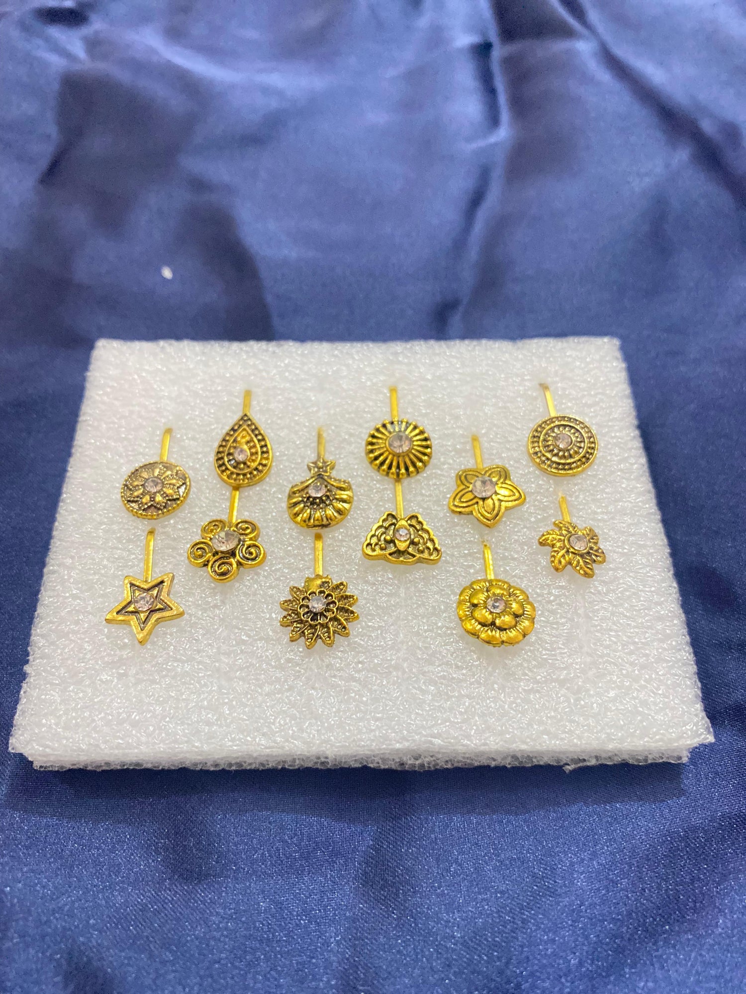 NOSE PINS
