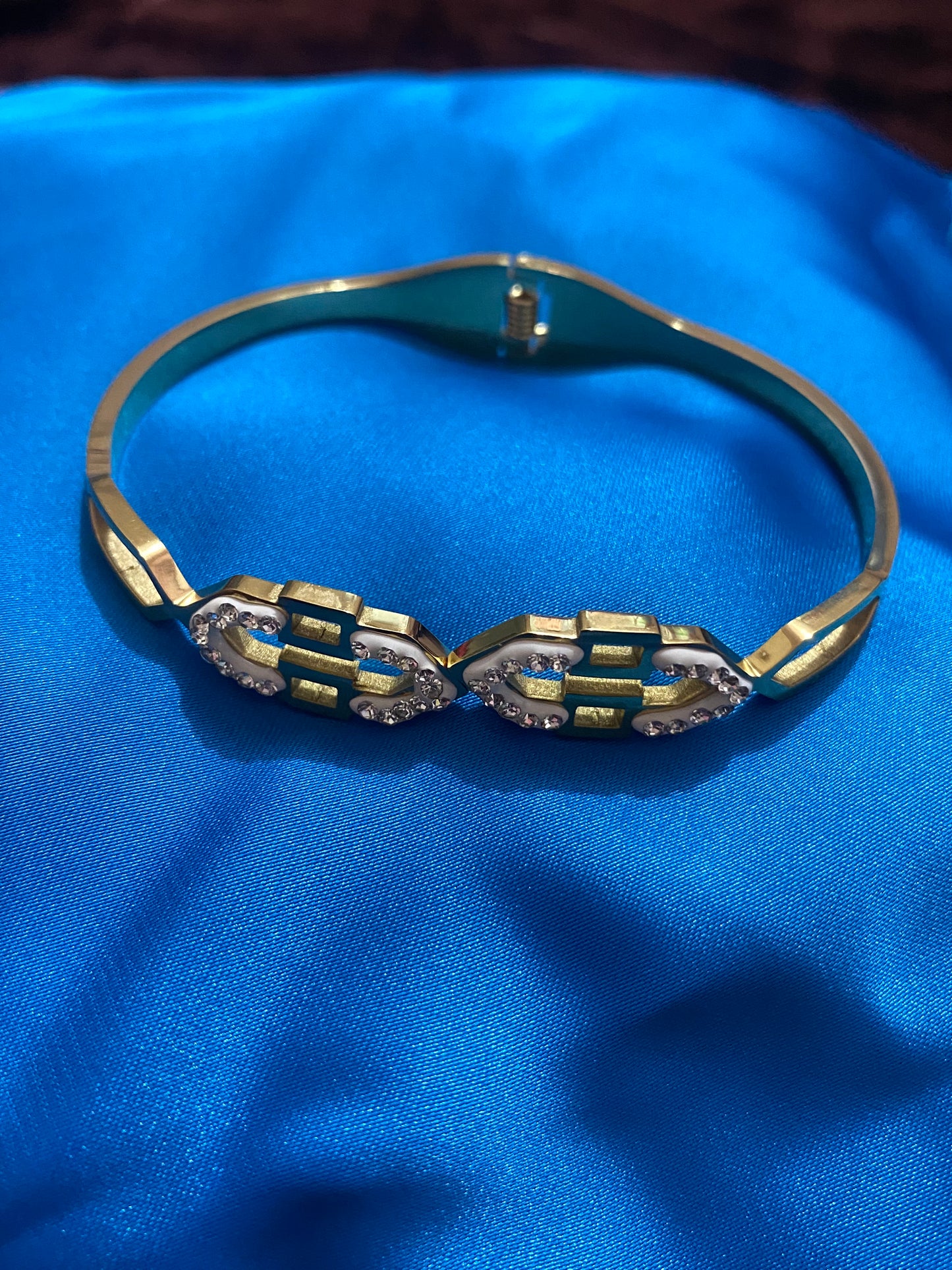1 Piece Luxury Adjustable Kara silver and golden