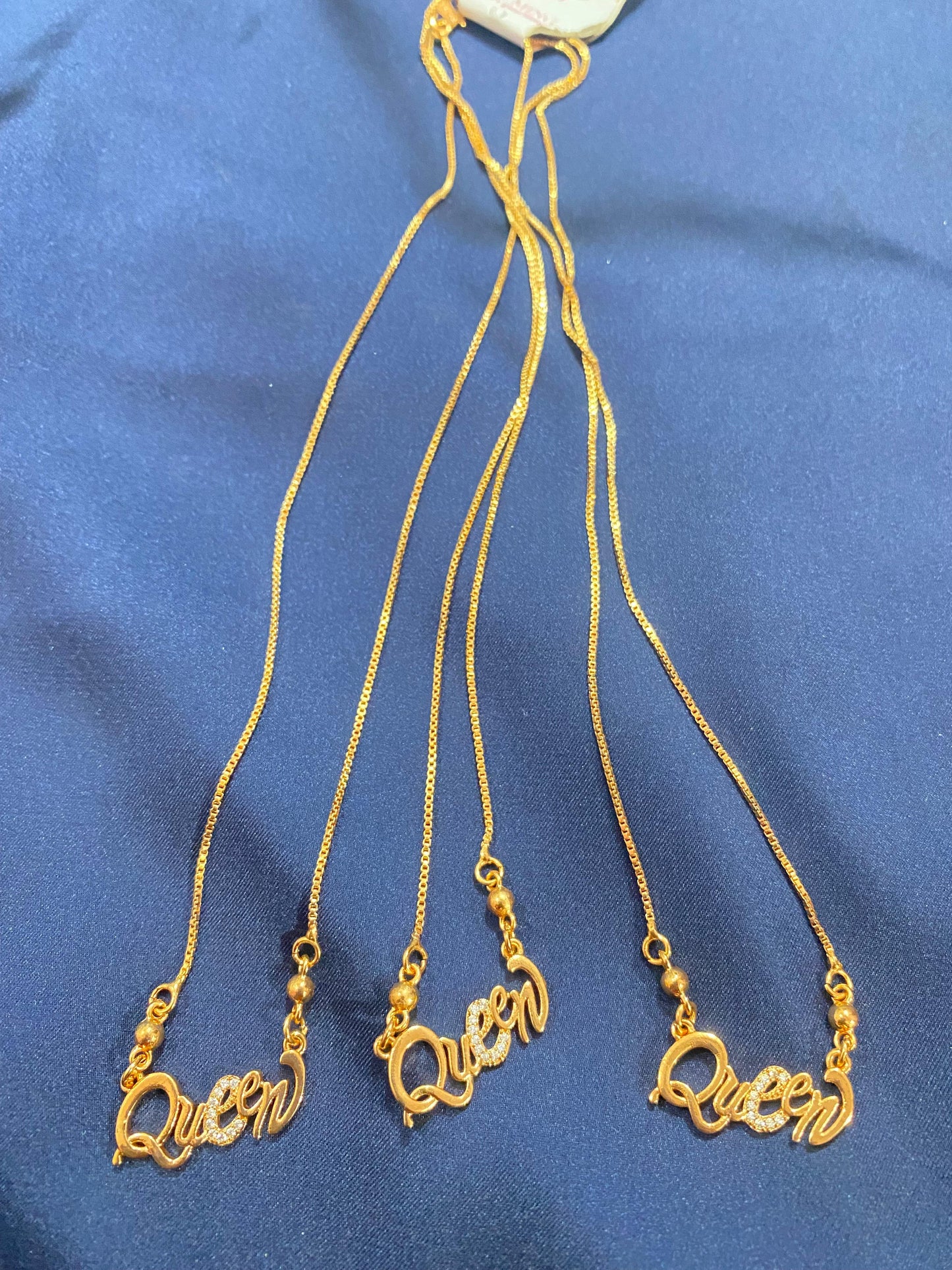 SET OF 3 CHAINS FOR GIRLS IN DIFFERENT DESIGN GOLDEN AND SILVER SET
