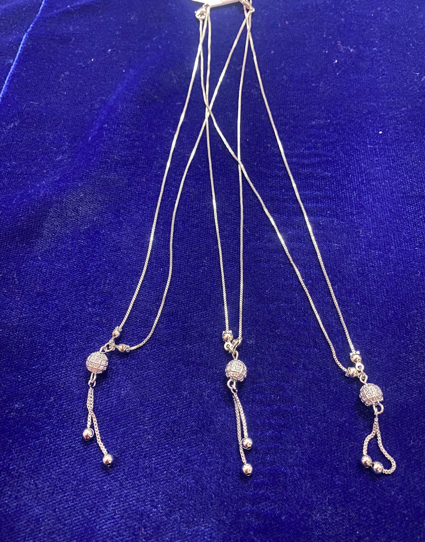 SET OF 3 CHAINS FOR GIRLS IN DIFFERENT DESIGN GOLDEN AND SILVER SET