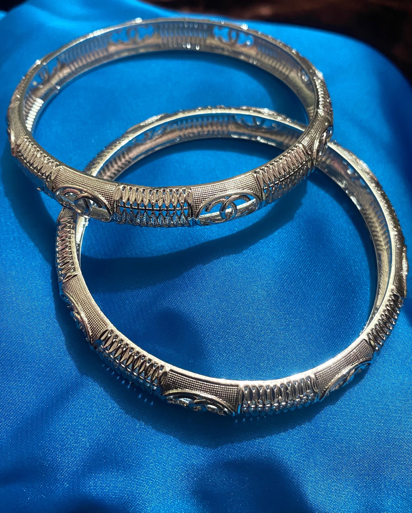 SILVER NEW DSEIGN ELEGENT KARA