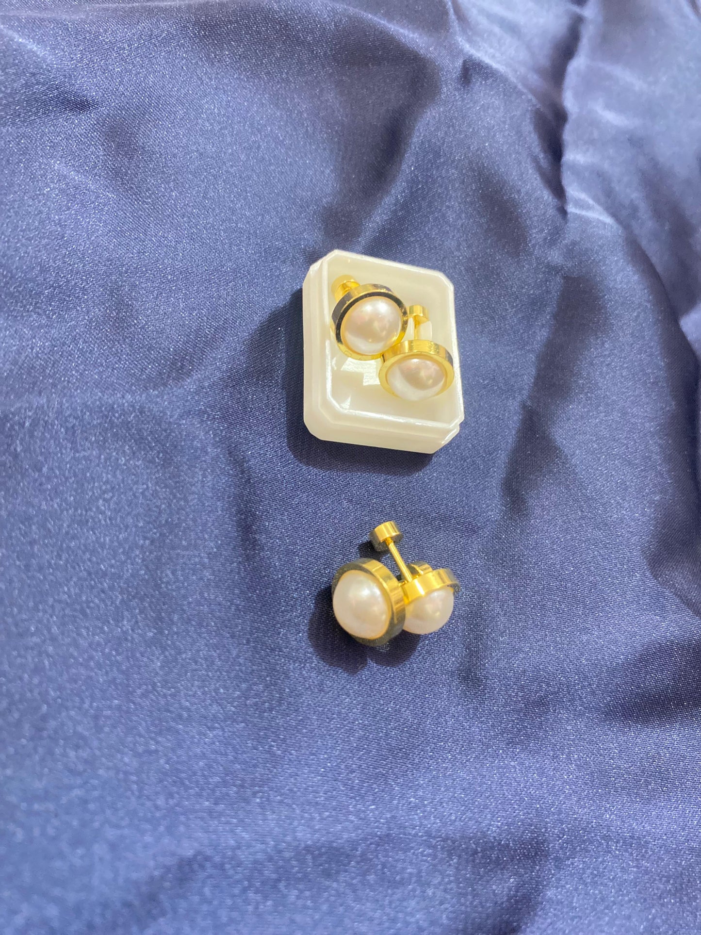 BEAUTIFUL PEARL TOPS GOLDEN