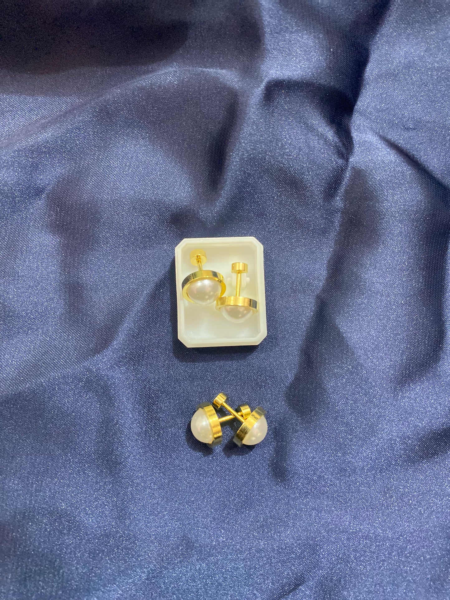 BEAUTIFUL PEARL TOPS GOLDEN
